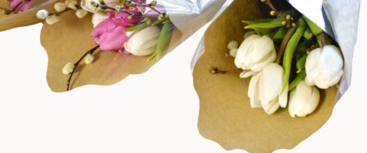 Beautiful Tulips Gift Idea – Easy DIY Flower Bouquet Tutorial Small gift wrapped flower bouquets